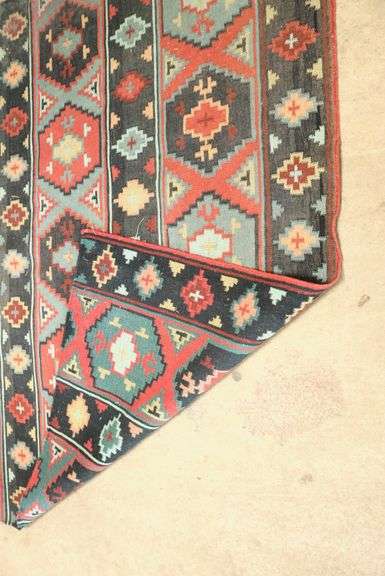 *NO STORAGE* 108" X 76" Rug