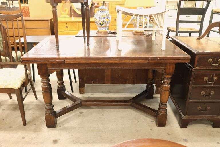 Mannerist Style Oak Extension Dining Table