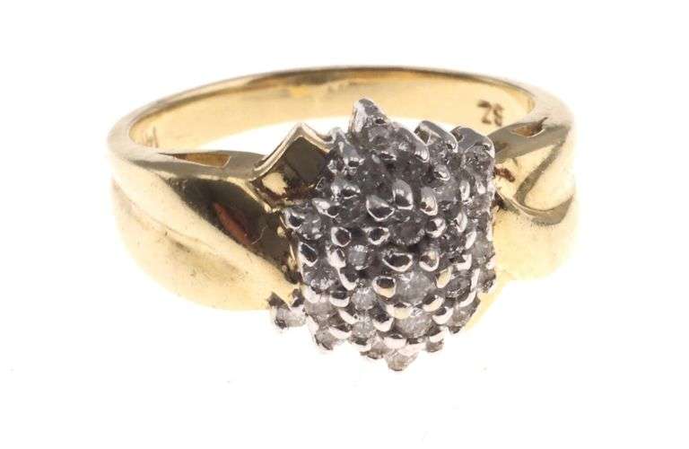 Gems of Distinction 14K Gold 1.28ctw Diamond Cluster Ring, 5.9 grams