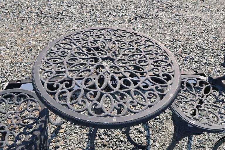 Cast Metal Bistro Set