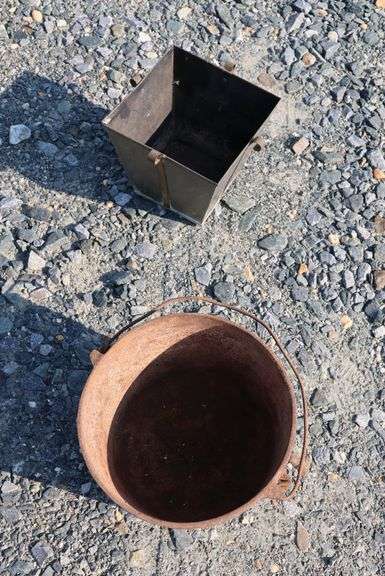 *NO STORAGE* Cast Iron Pot and Planter