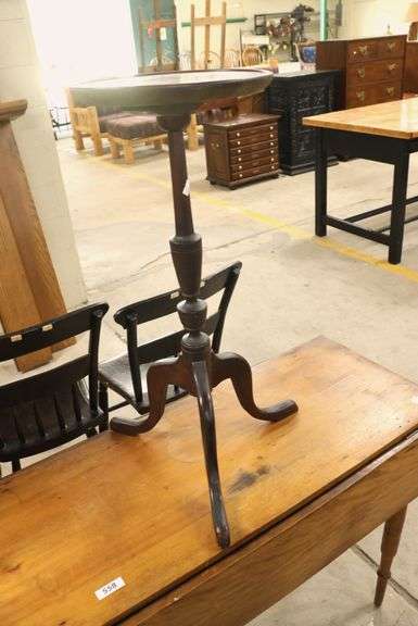 Queen Anne Style Candle Stand