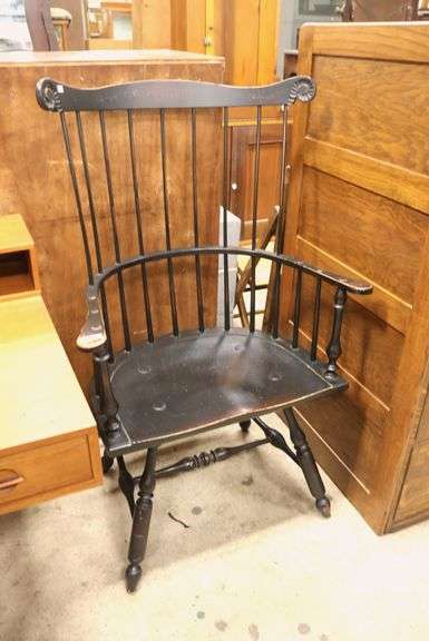 Quality Benchmade Philadelphia Style Windsor Armchair in Aged Paint