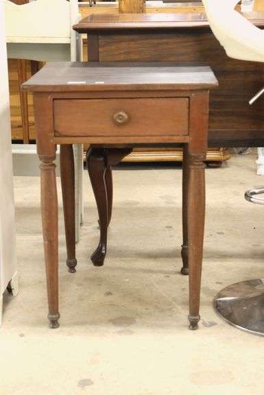 Pennsylvania Sheraton One Drawer Stand