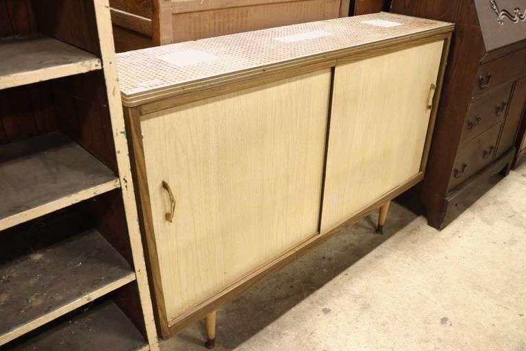 MCM Tile Top Sliding Door Bar