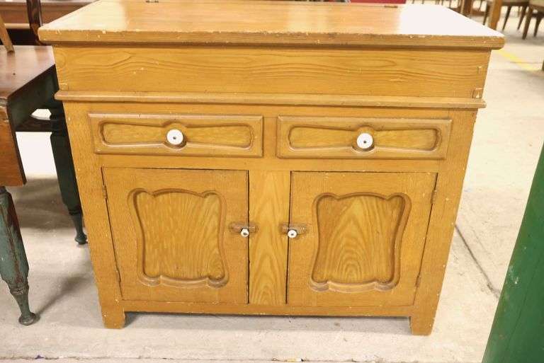 Lancaster Co. PA Ochre Grained Lift Lid Dry Sink