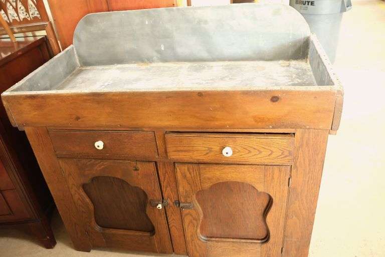 Pennsylvania Mixed Woods Zinc Lined Dry Sink