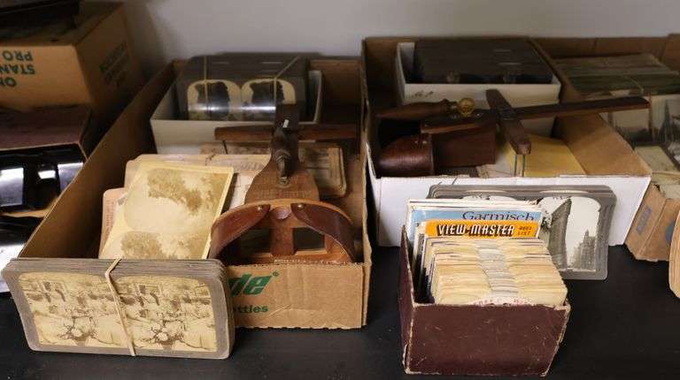 Collection of Vintage Antique Stereo Viewers & Cards