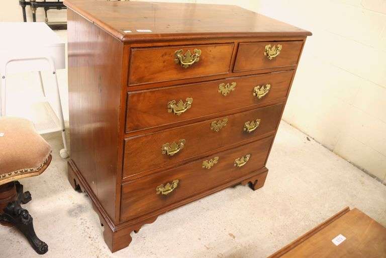 George II Mahogany Bachelor's Chest