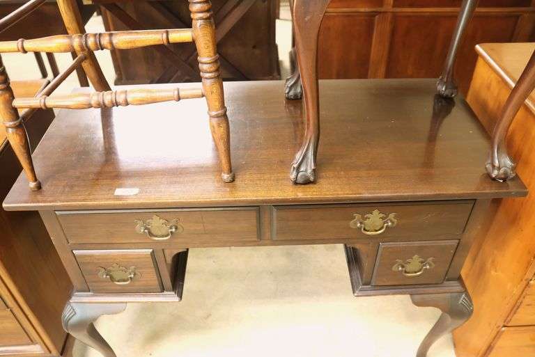 Colonial Revival Shell Carved Mahogany Vanity