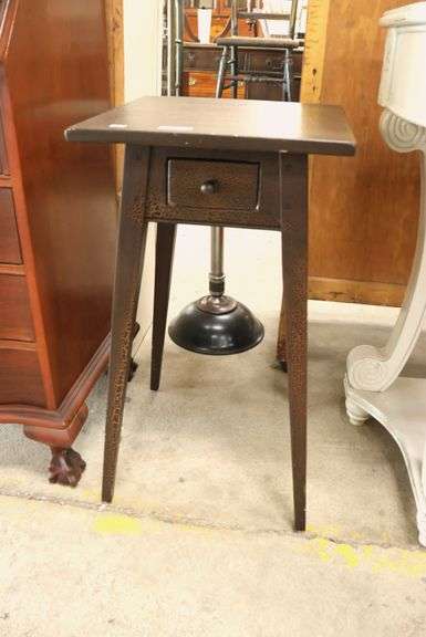 Contemporary Farmhouse Painted Splay Leg One Drawer Stand