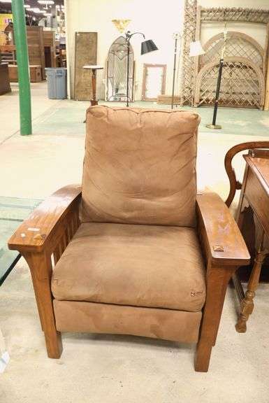Modern Arts & Crafts Style Oak Recliner