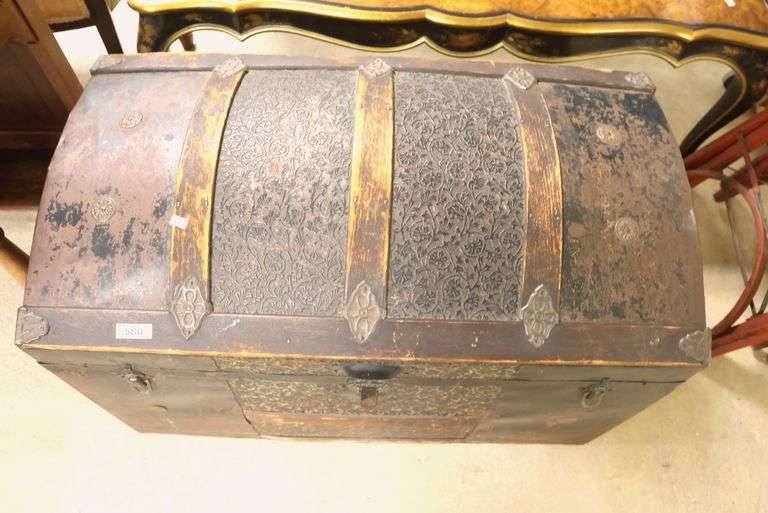 Antique Dome Lid Trunk