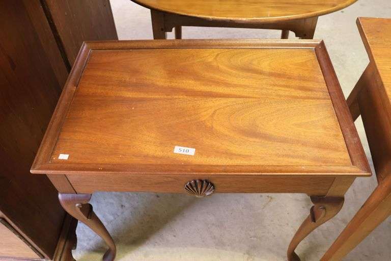 Colonial Revival Queen Anne Style Mahogany Tea Table