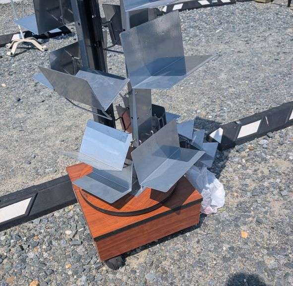 *NO STORAGE* Store Display Rack