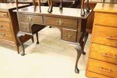 Colonial Revival Shell Carved Mahogany Vanity