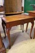 Colonial Revival Queen Anne Style Mahogany Tea Table