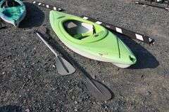 *NO STORAGE* Pelican Moled Kayak and Paddles