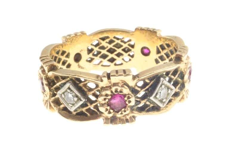 14k Gold Ornate Natural Ruby & 0.20 ct Diamond Band/Ring 6.2g