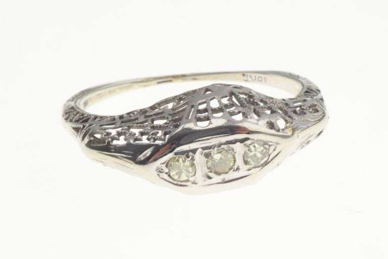 18k Gold Vintage Filigree Diamond Ring 1.6g
