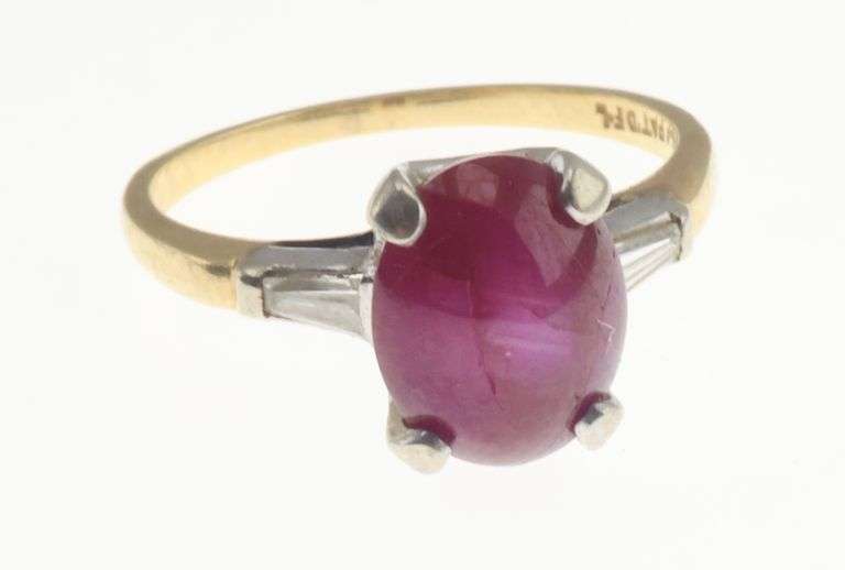14k Gold Cabochon Natural Ruby & Diamond Ring 3.0g