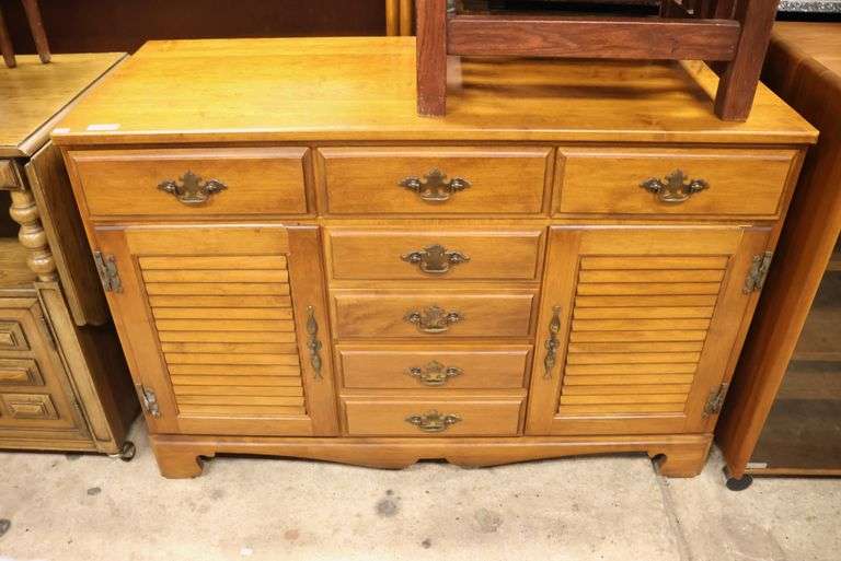 Sprague Carleton Solid Rock Maple Farmhouse Server
