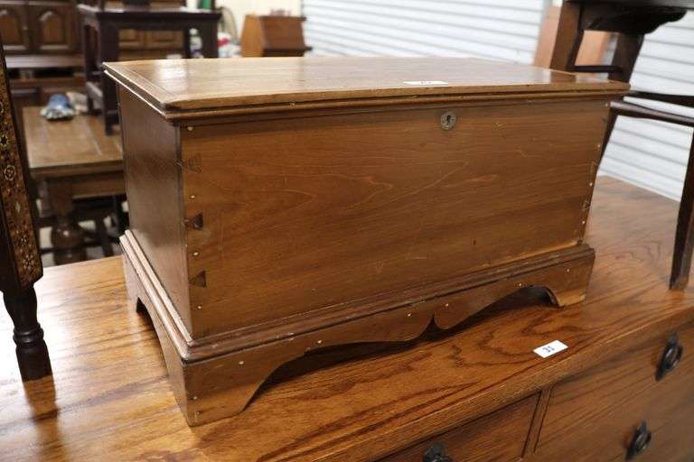 Pennsylvania Federal Poplar Dovetailed Miniature Blanket Chest
