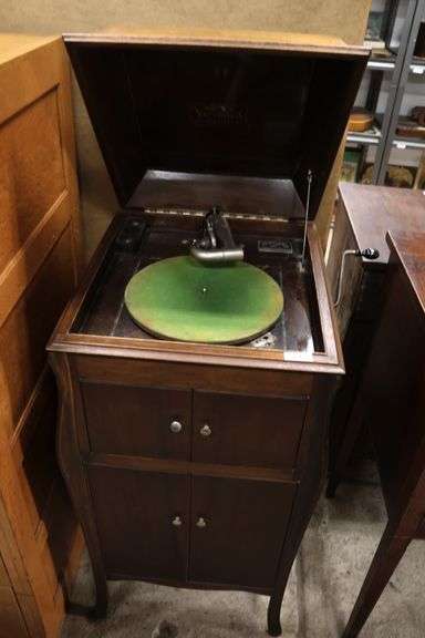 Victor Model Vv-90 Phonograph (Working, Per Consignor)
