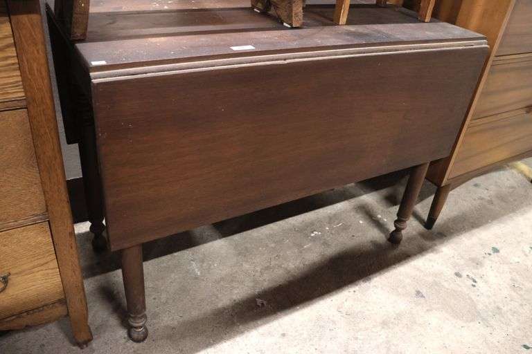 Sheraton Walnut Drop Leaf Table