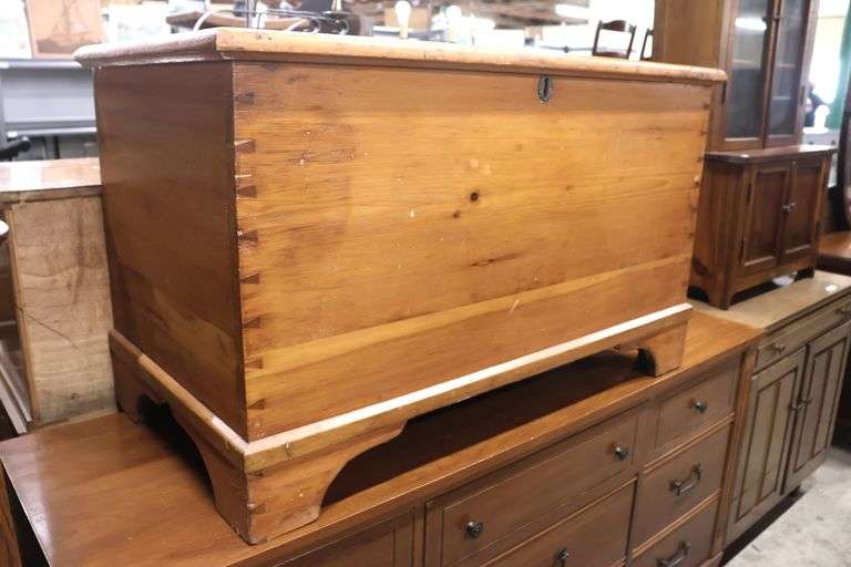 Pennsylvania Dovetailed Softwood Blanket Chest