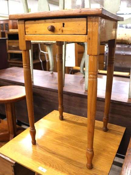 Eastern Shore Sheraton Softwood One Drawer Stand