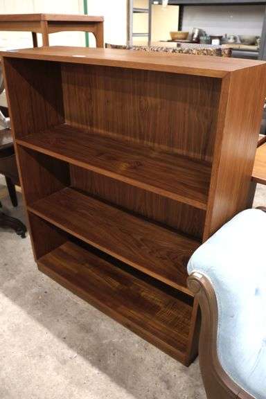 Hundevad Danish MCM Teak Bookcase with Dovetailed Base