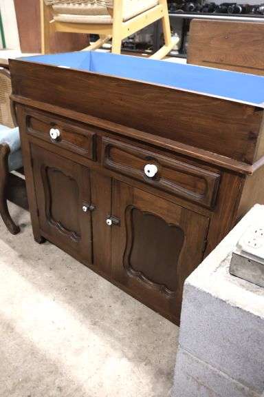 Pennsylvania Federal Dovetailed Dry Sink