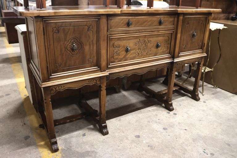 Stickley Quaint Furniture Maple Sideboard