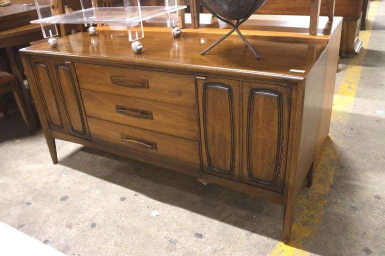 Broyhill Emphasis MCM Walnut Credenza