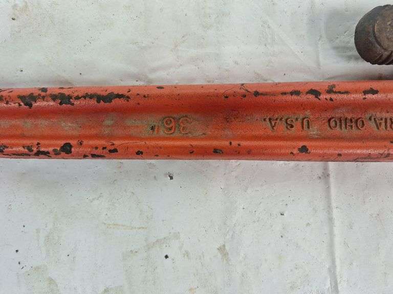36'' Pipe Wrench