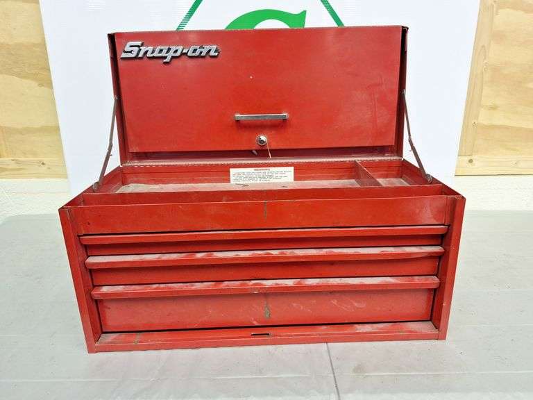Metal Snap-On Toolbox with Key