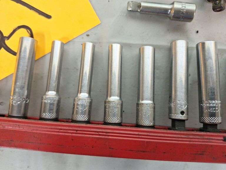 Mac 1/4 Standard & Metric Sockets -- Ratchet -- Extensions