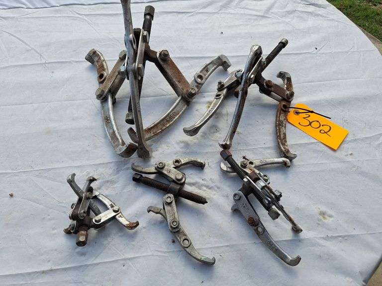 Lot of Pullers all one money