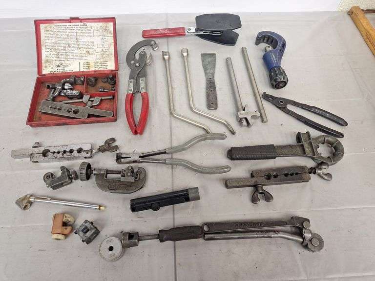 Lot Of Brake Job Tools all one money