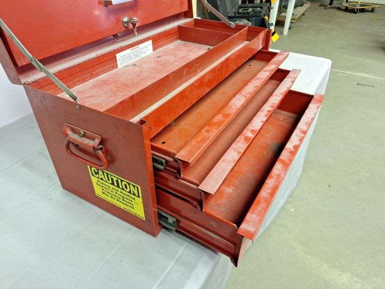 Metal Snap-On Toolbox with Key