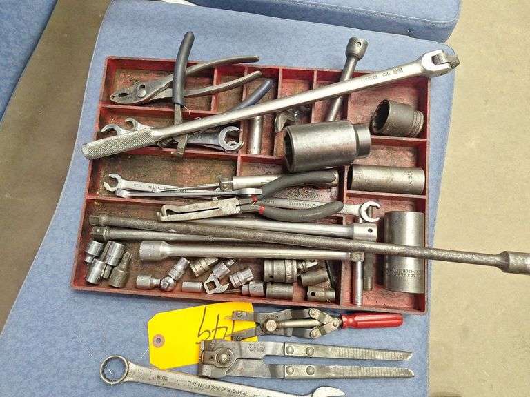 Tray of USA made Tools all one money
