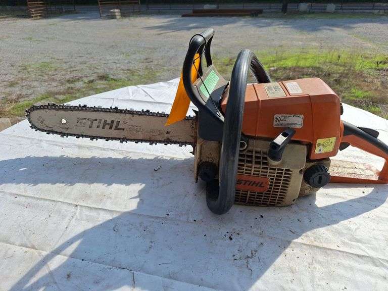 Stihl 025 Chainsaw (Runs)