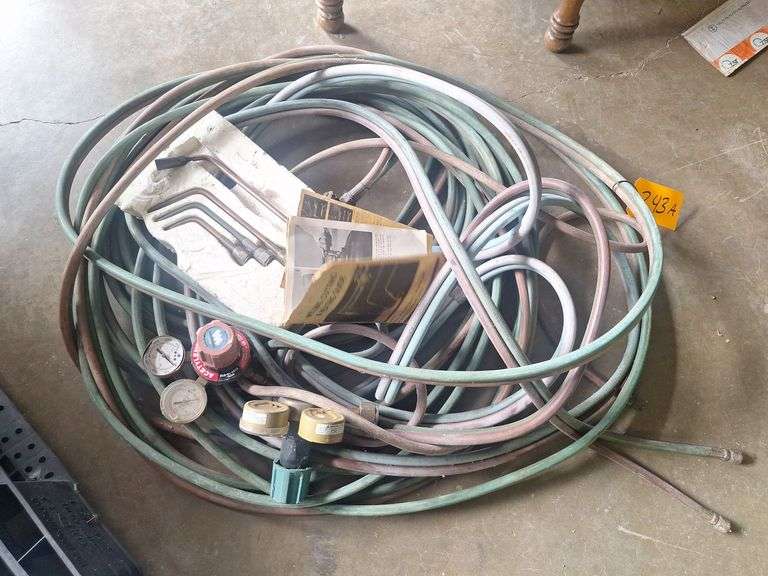 Torch Hose with Torch heads & Gauges (looks to be 50ft)