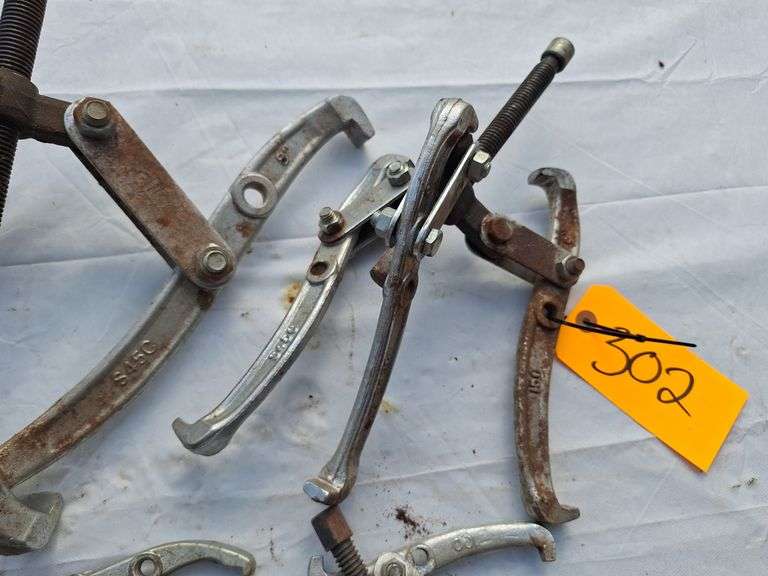 Lot of Pullers all one money