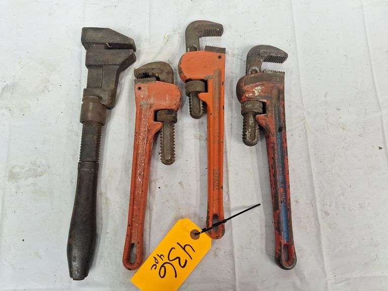 (4) Pipe Wrenches