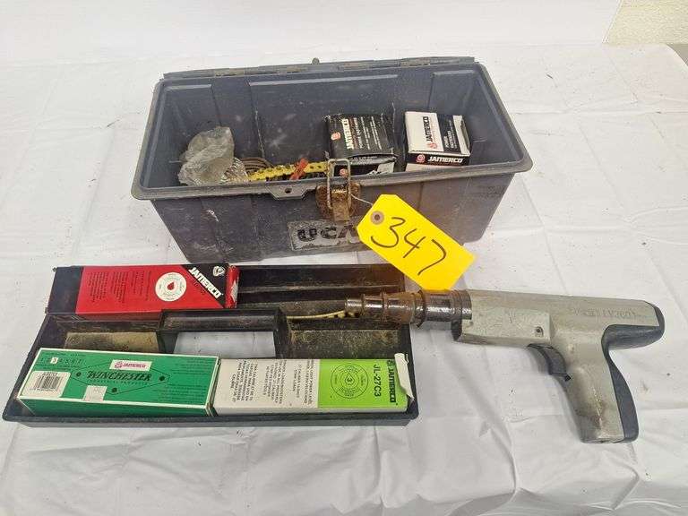 Ucan 27cal Power Nailer with extra Supplies