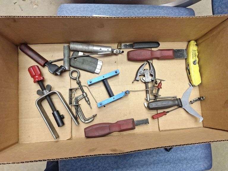 Lot of Trim tools-- Knives -- Windshield Knife Picks all one money