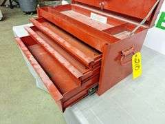 Metal Snap-On Toolbox with Key