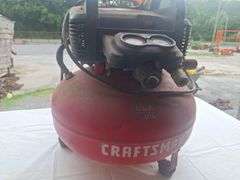 Craftsman 6 Gallon air compressor  (runs)